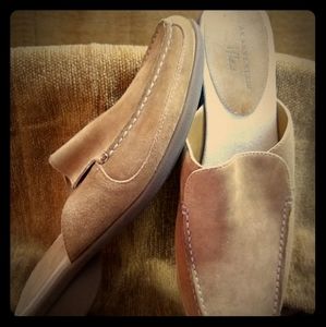 Anne Klein Tan Slip-On Mules